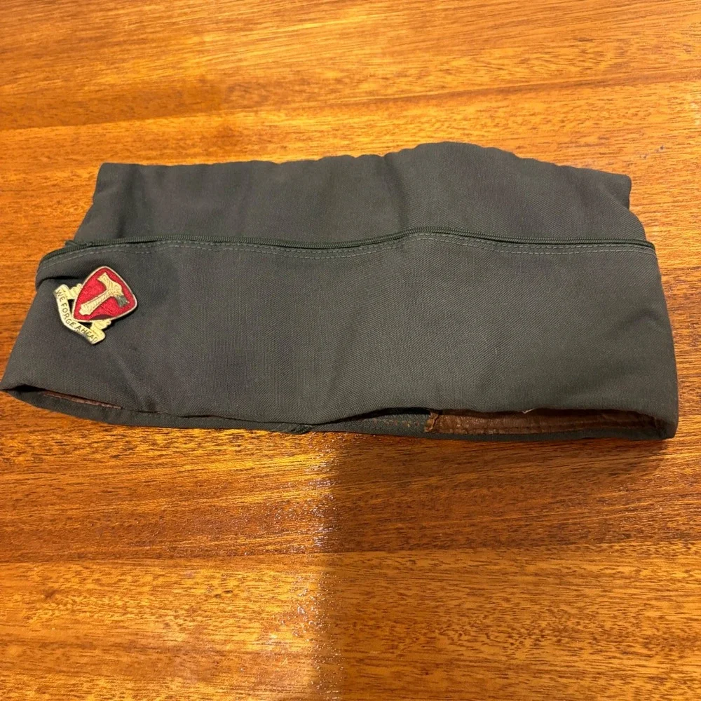 US Army Garrison Cap Mens Size 7 1/8 Wool Poly Field Cap 1960s DSA 100 69 C 0120